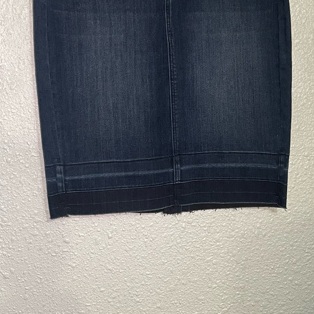Liverpool women’s Dark Denim Pencil stretchy Skirt size 6 - Picture 3 of 7